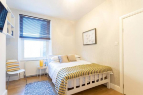 Modern 1 Bed Studio Flat in West Kilburn by Queen's Park for 2 people